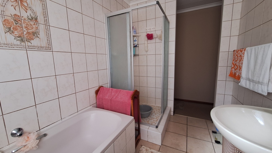 3 Bedroom Property for Sale in Dana Bay Western Cape